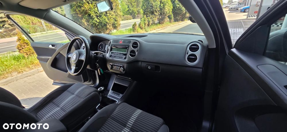Volkswagen Tiguan 2.0 TDI DPF BlueMotion Technology Exclusive - 36