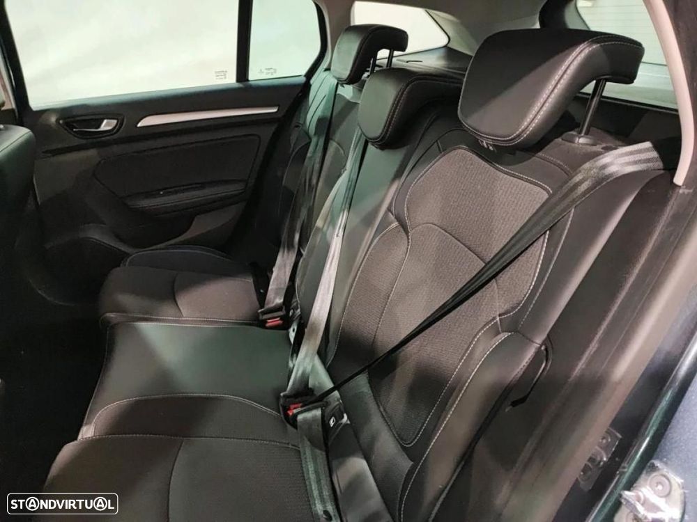 Renault Mégane Sport Tourer 1.5 Blue dCi Intens - 4