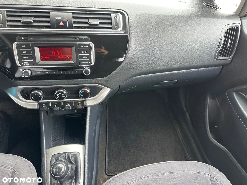 Kia Rio 1.2 L - 26