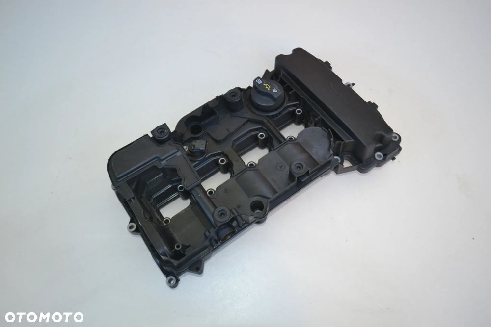 MERCEDES W204 W212 1,8 CGI ORYGINALNA POKRYWA ZAWORÓW 2710101730 - 1