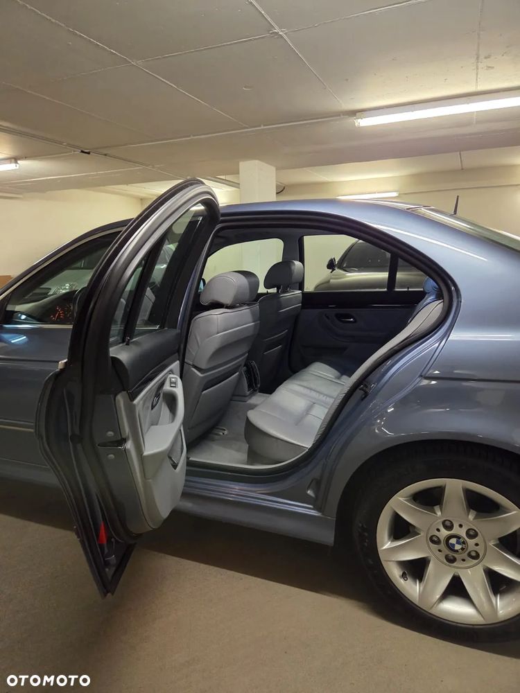 BMW Seria 5 - 17