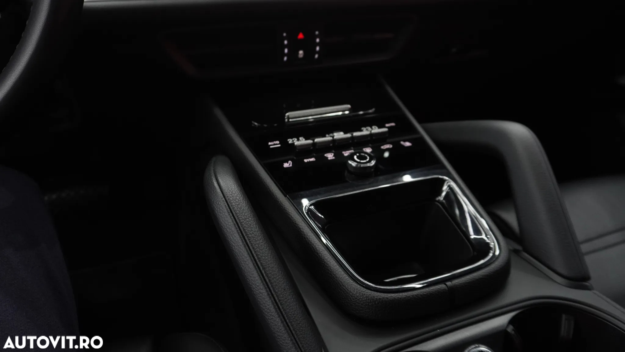 Porsche Cayenne Coupe Standard - 11
