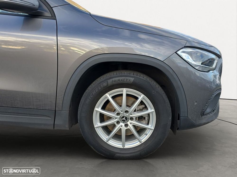 Mercedes-Benz GLA 180 d - 6