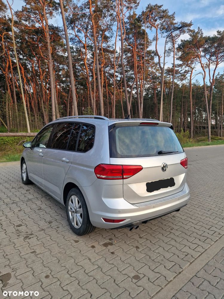 Volkswagen Touran - 3