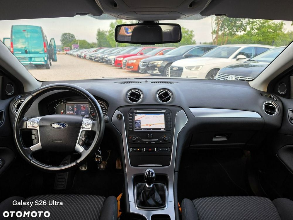 Ford Mondeo - 37