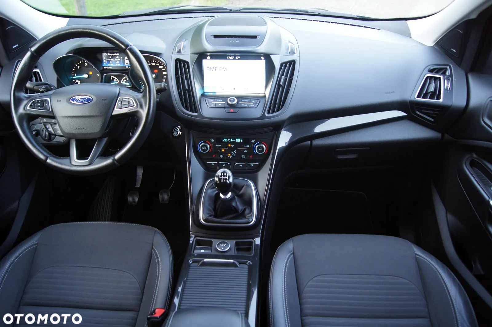 Ford Kuga 2.0 TDCi 4WD Titanium - 22