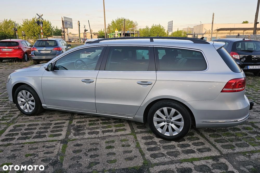 Volkswagen Passat - 8