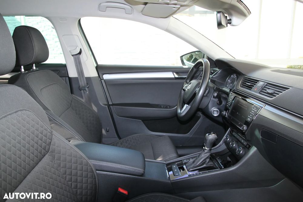 Skoda Superb 2.0 TDI DSG Sportline - 21