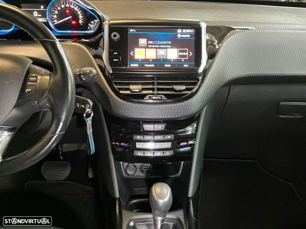 Peugeot 2008 - 9