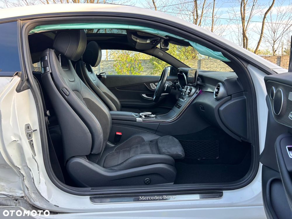 Mercedes-Benz Klasa C 300 9G-TRONIC AMG Line Plus - 26