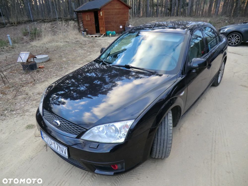 Ford Mondeo V6 ST 220 - 1