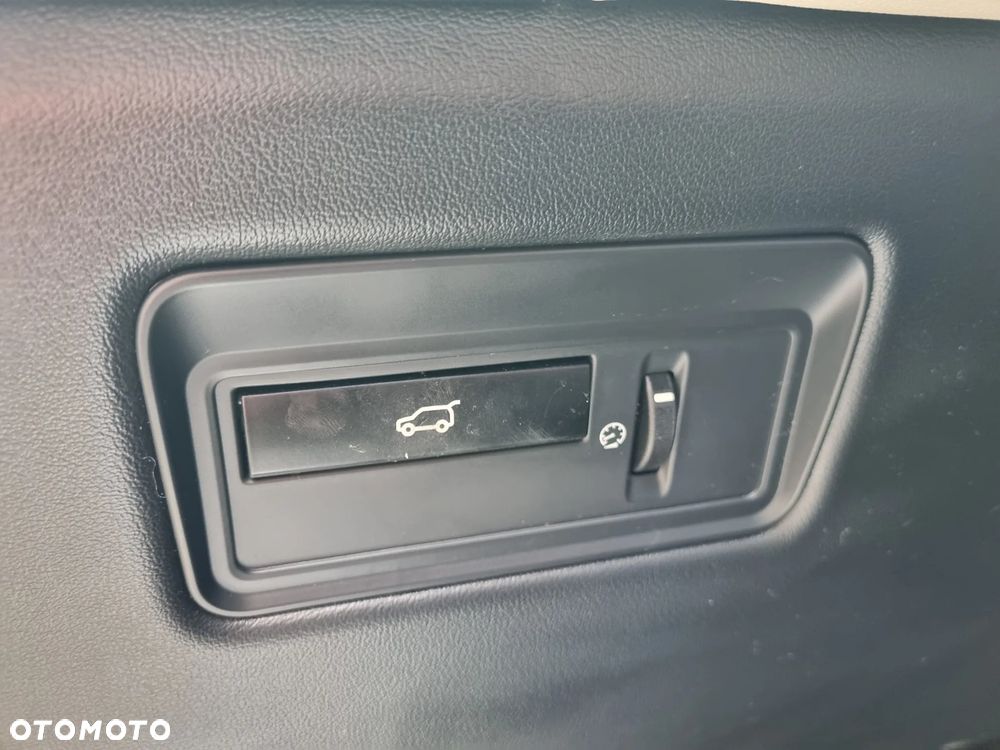 Land Rover Range Rover Sport D250 (SDV6) HSE - 11