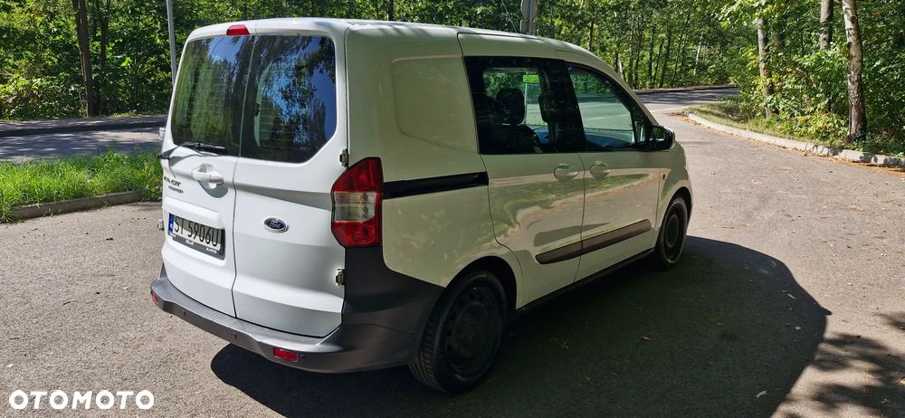 Ford Transit Courier - 4