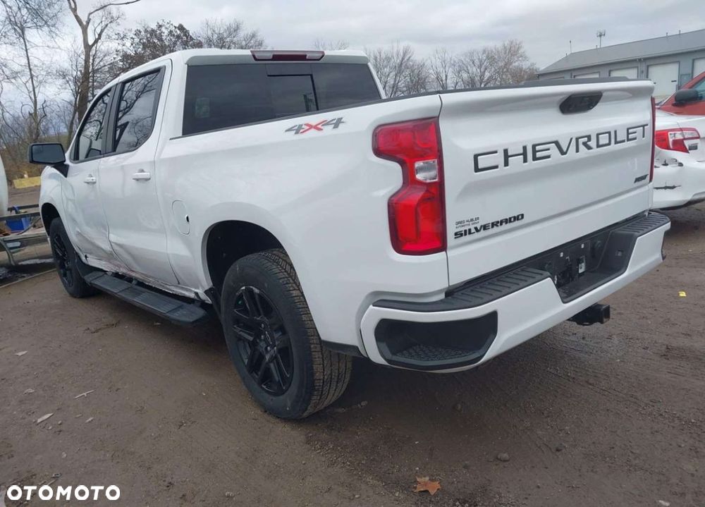 Chevrolet Silverado - 5
