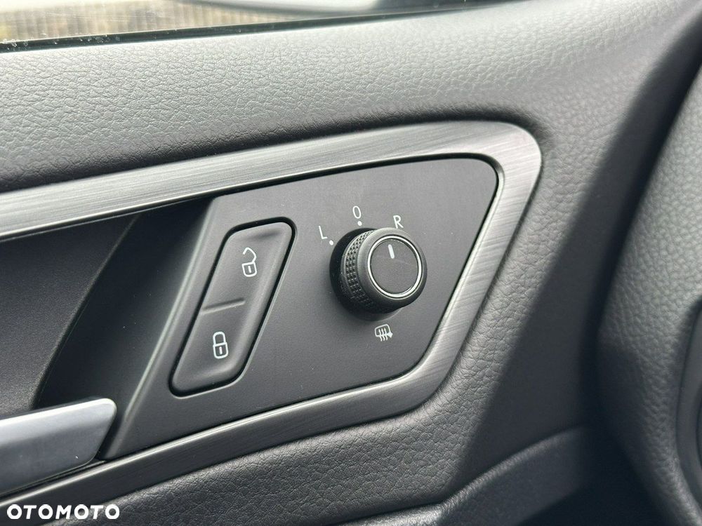 Volkswagen Golf - 13