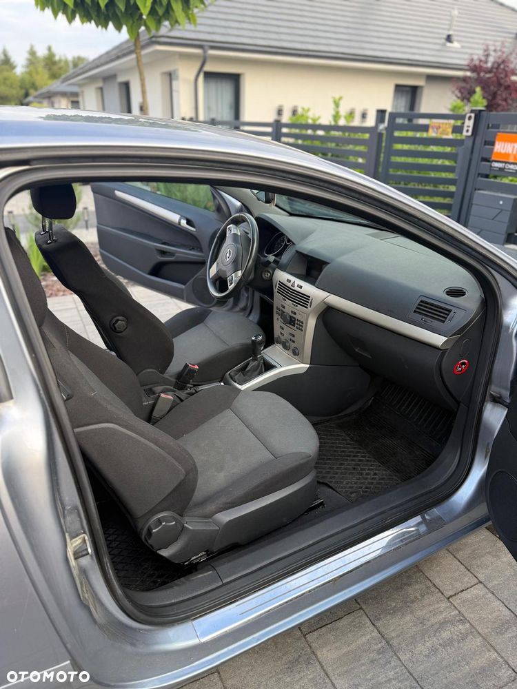 Opel Astra 1.6 - 10