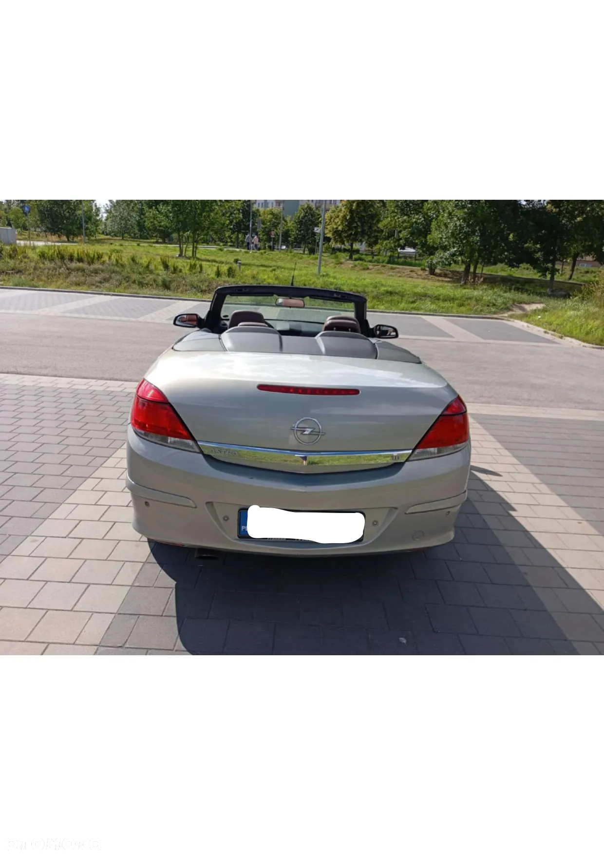 Opel Astra III GTC 1.8 Cosmo - 11