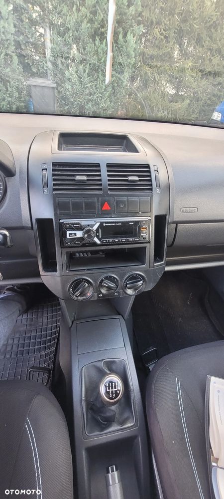 Volkswagen Polo - 21