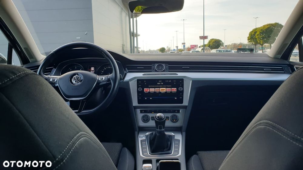 Volkswagen Passat 2.0 TDI SCR Comfortline - 6