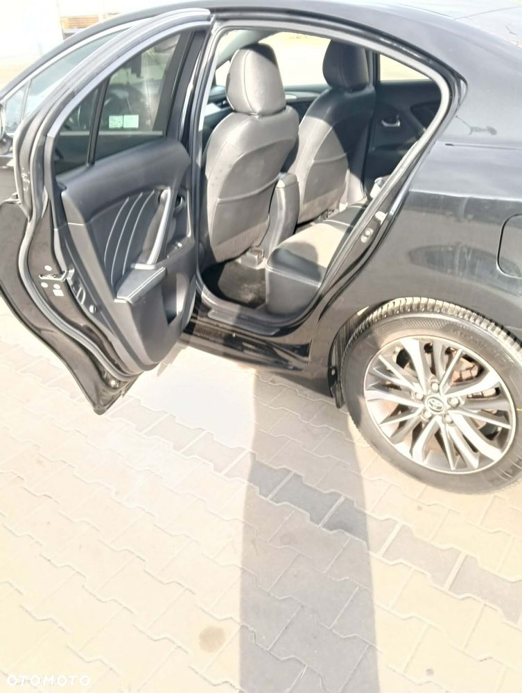 Toyota Avensis 2.0 Prestige MS - 20