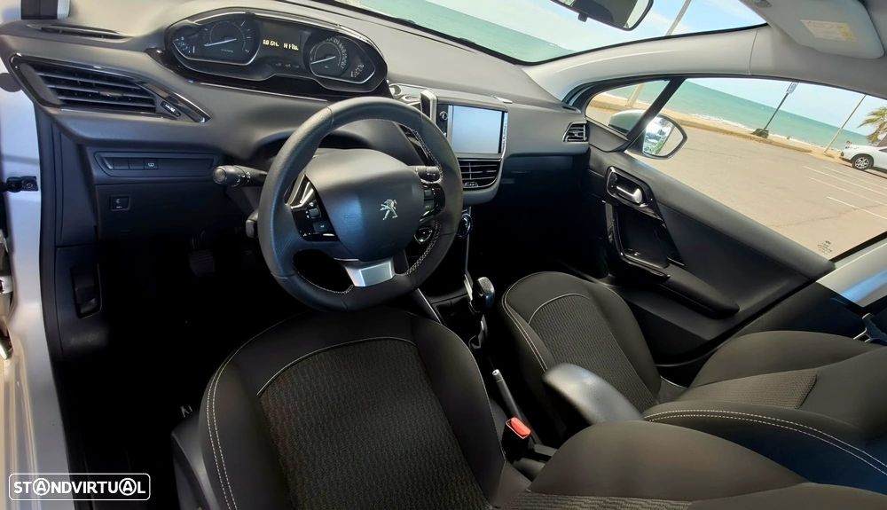 Peugeot 208 2018 photo 5