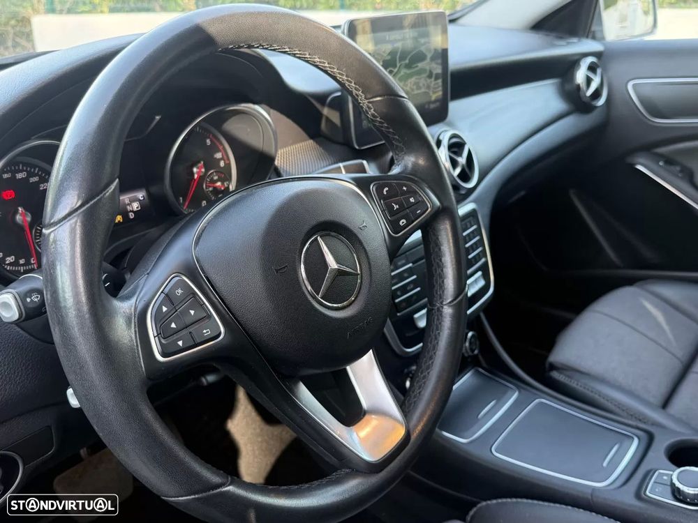 Mercedes-Benz GLA 180 d Urban Aut. - 18