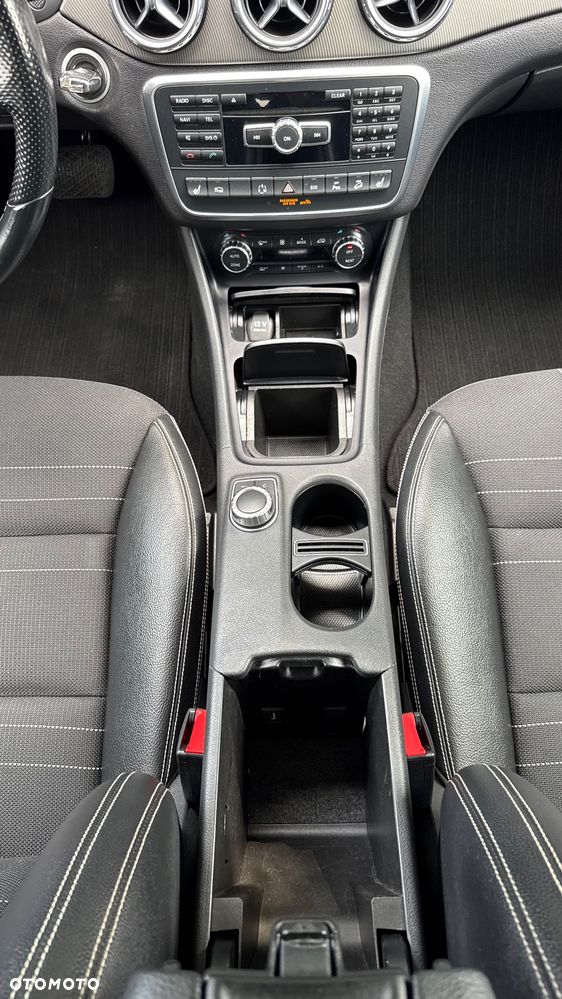 Mercedes-Benz GLA 250 4-Matic - 23