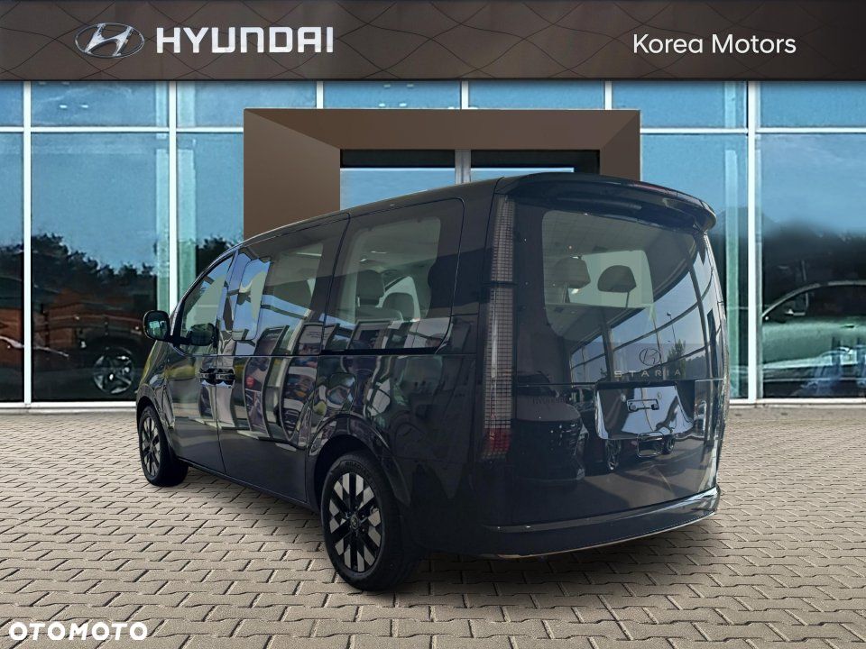 Hyundai Staria - 2