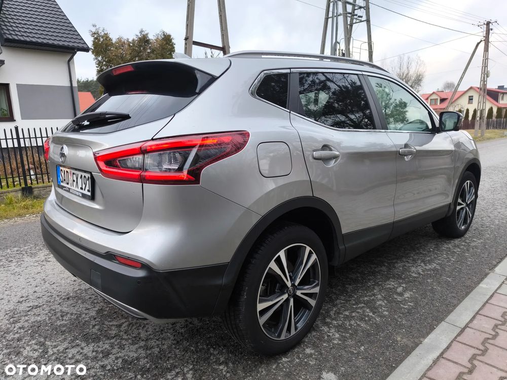 Nissan Qashqai 1.3 DIG-T TEKNA - 26