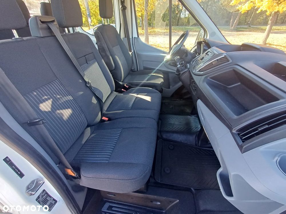 Ford Transit - 25