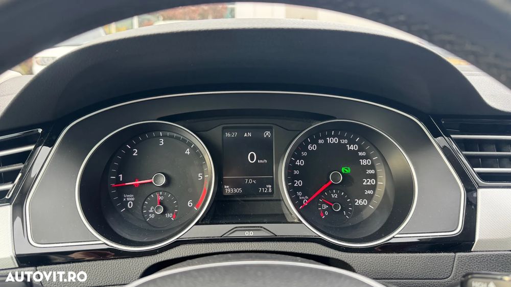 Volkswagen Passat 2.0 TDI (BlueMotion Technology) DSG Comfortline - 15