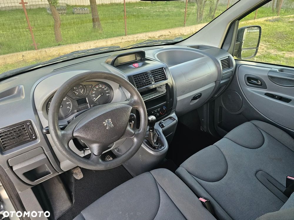 Peugeot Expert - 8