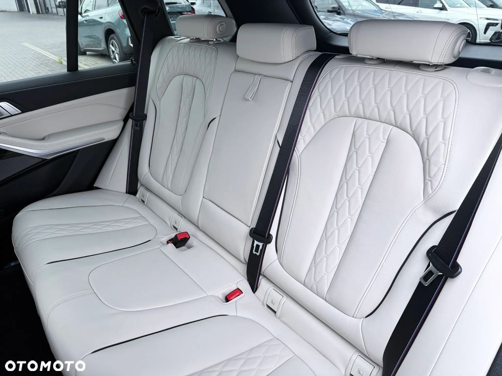 BMW X5 xDrive40d mHEV - 35