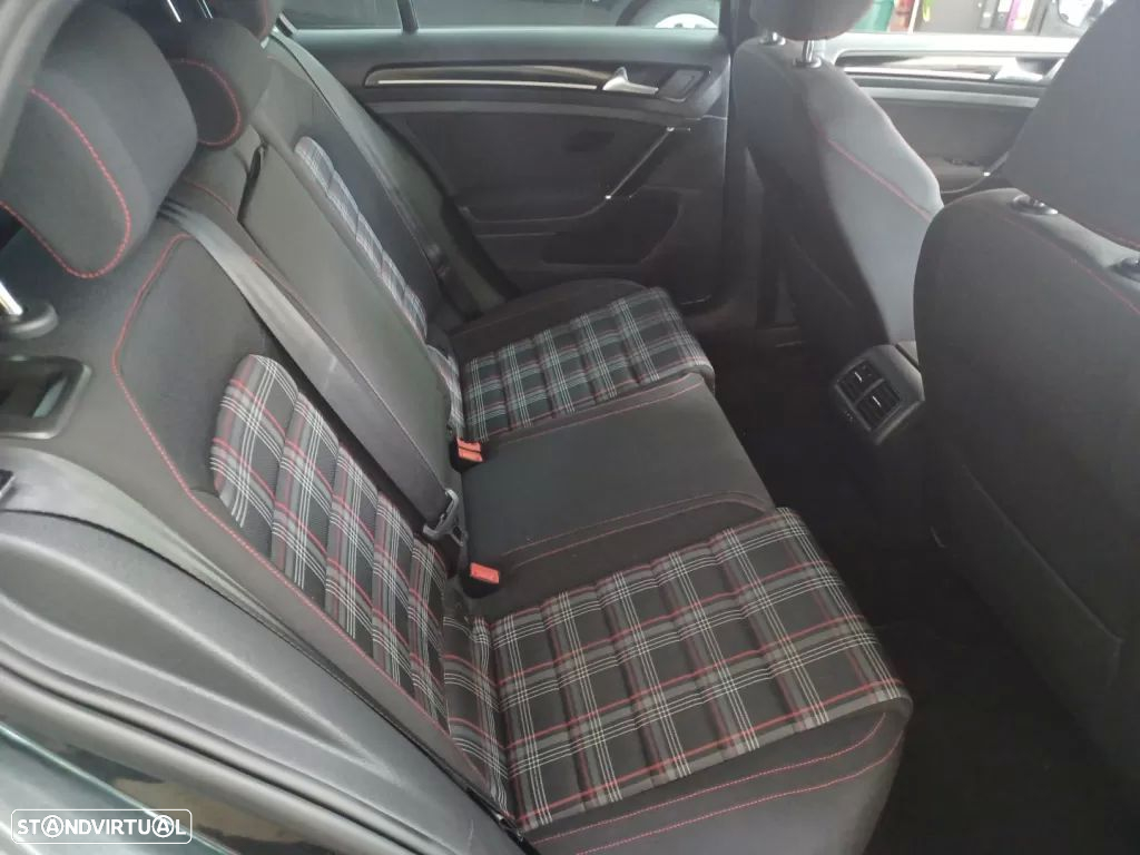 VW Golf 2.0 TSi GTi - 26