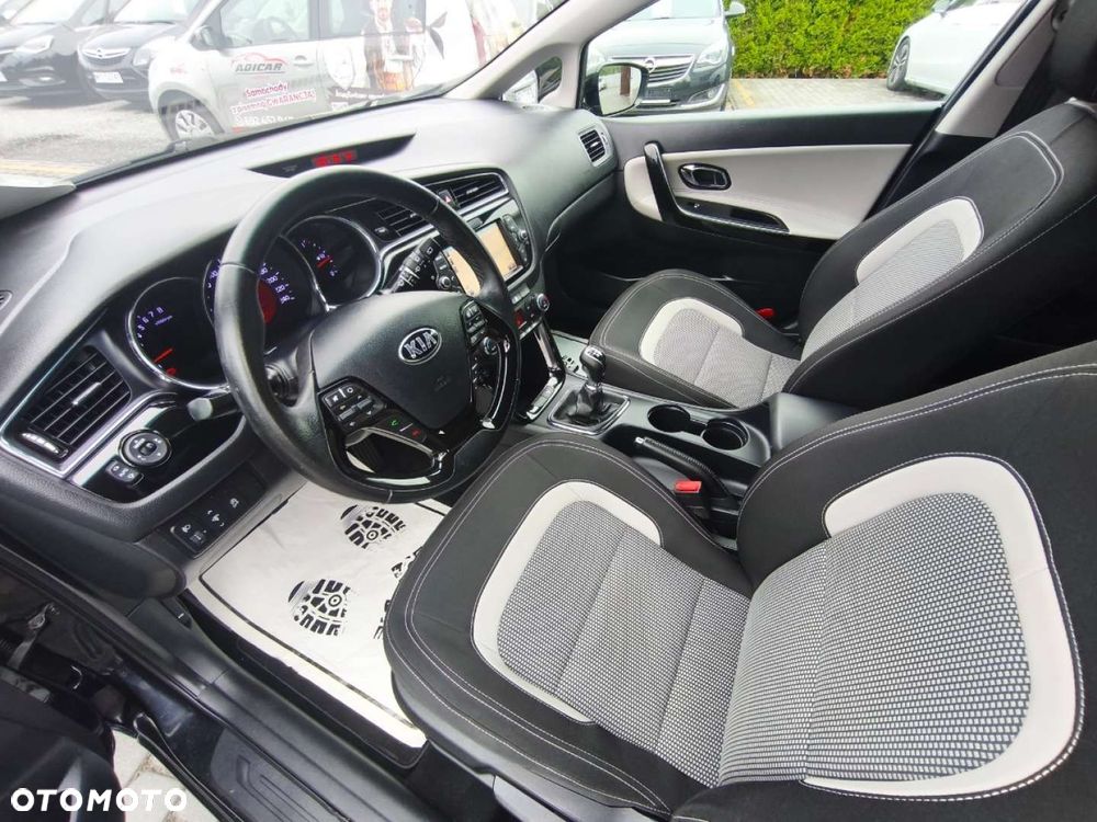 Kia Ceed - 7