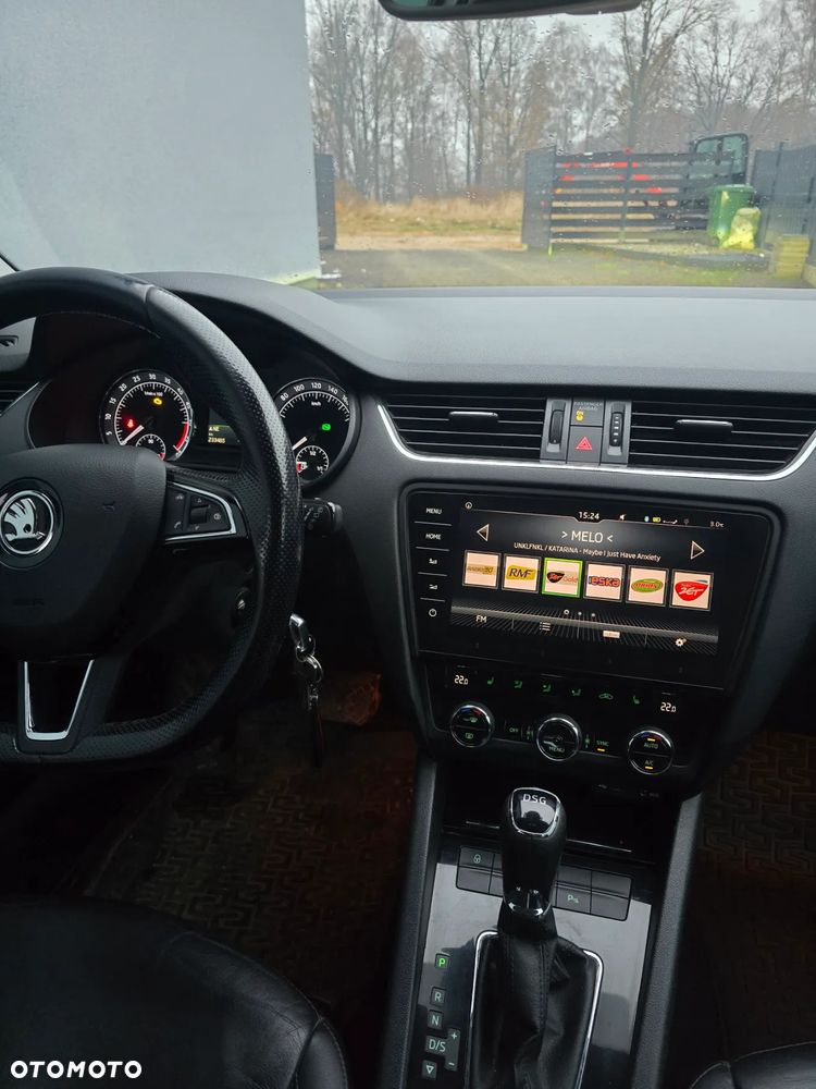 Skoda Octavia 1.6 TDI DSG Premium Edition - 28