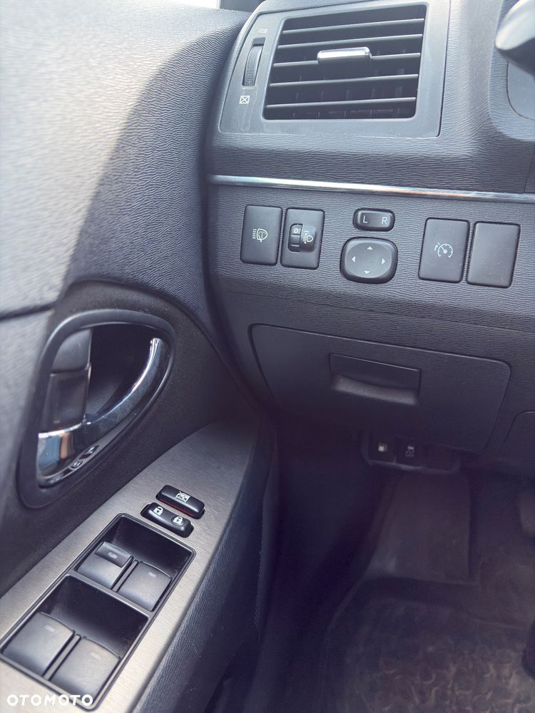 Toyota Avensis - 29