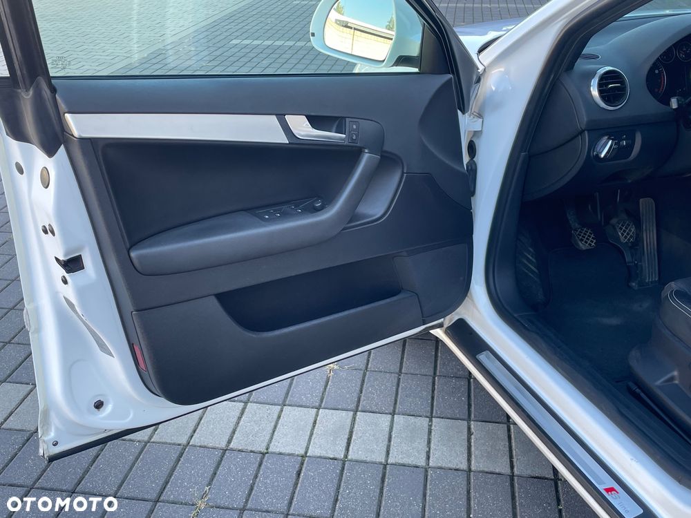 Audi A3 Sportback - 17