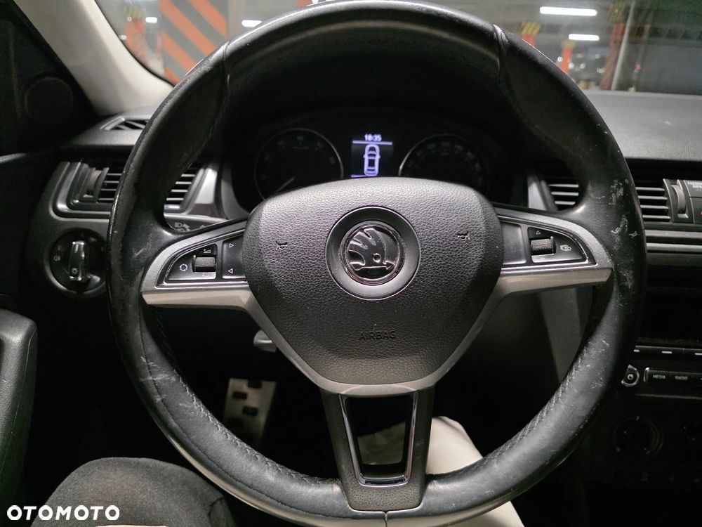 Skoda RAPID 1.2 TSI Ambition - 30