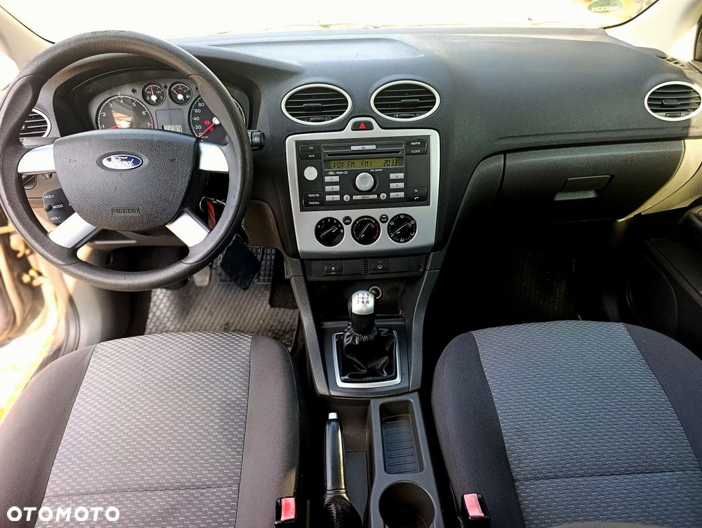 Ford Focus 1.4 16V Fun - 7