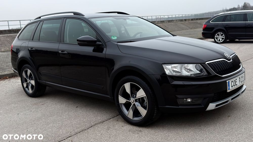 Skoda Octavia 2.0 TDI 4x4 DSG Scout - 17