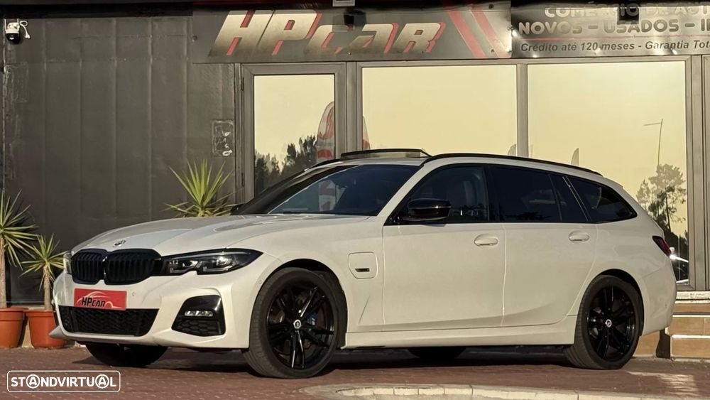 BMW 330 e Pack Desportivo M Auto - 1