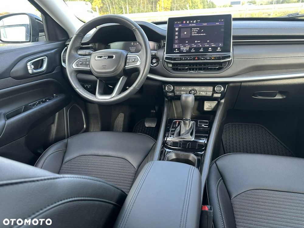 Jeep Compass - 27