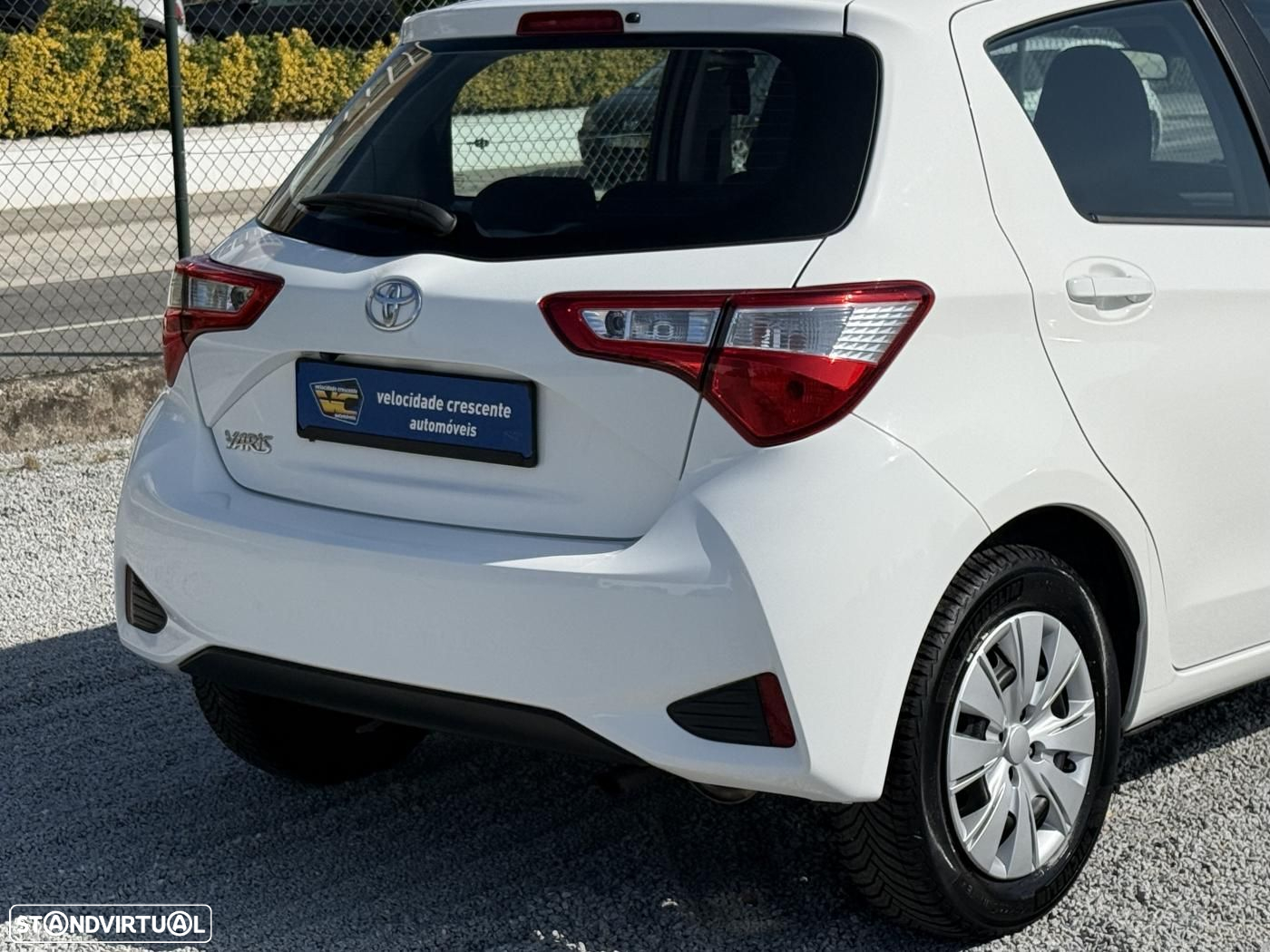 Toyota Yaris 1.0 VVT-i Comfort Plus - 8