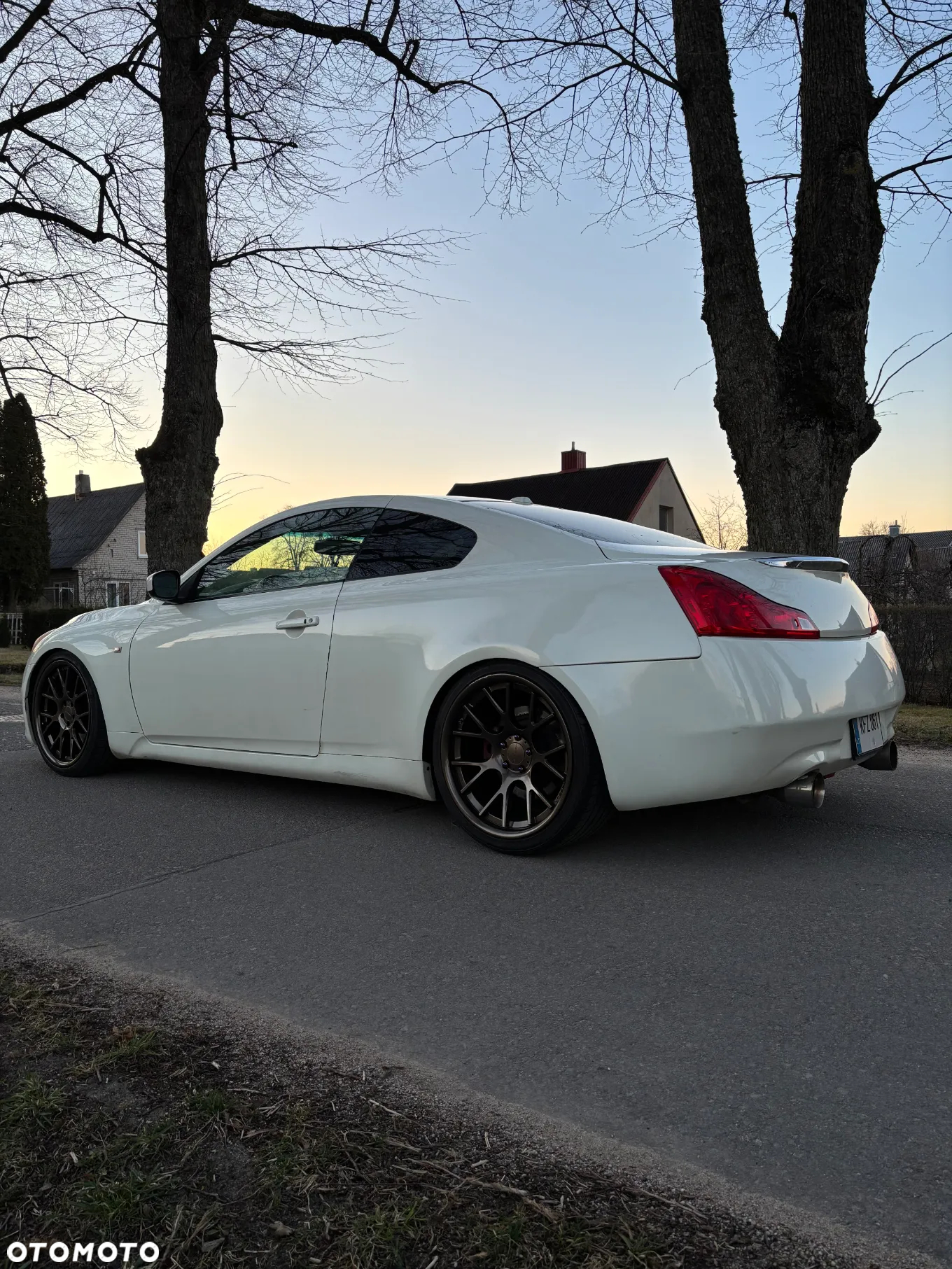 Infiniti G G37 - 8