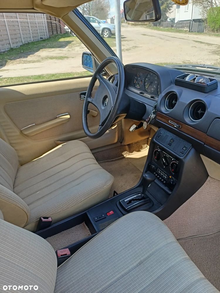 Mercedes-Benz W123 - 5