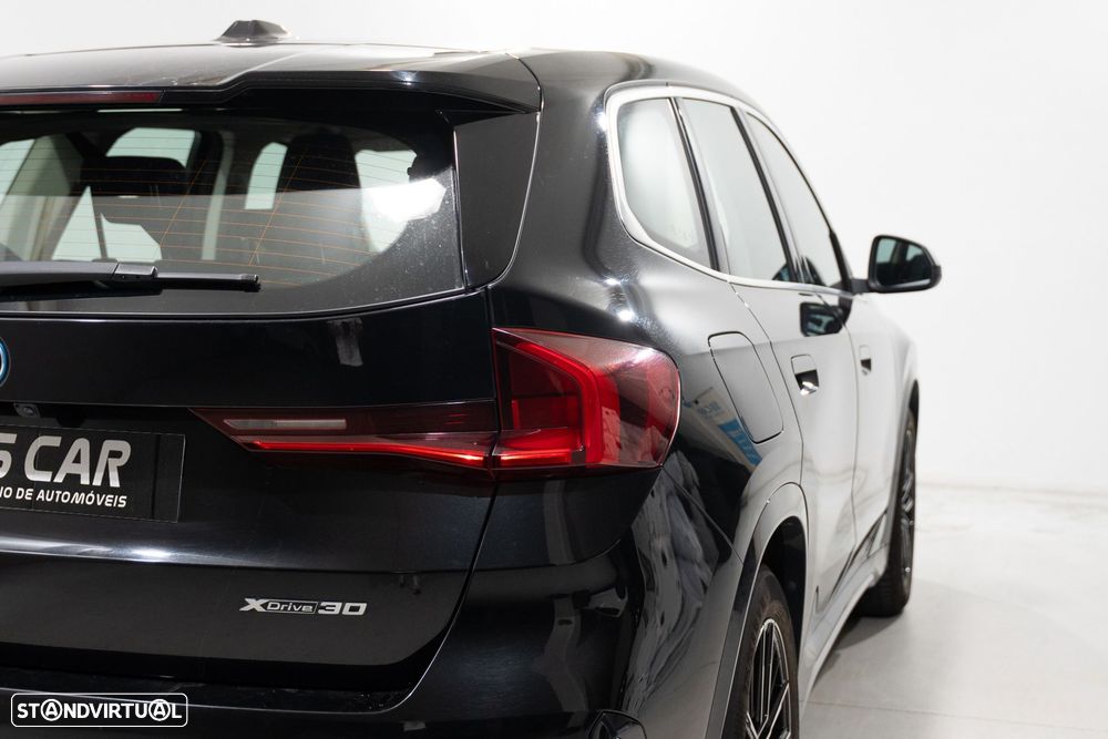 BMW iX1 xDrive30 xLine - 8