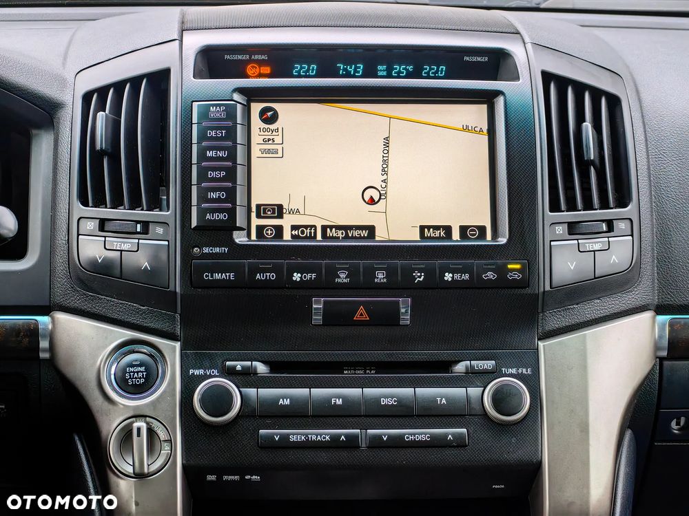 Toyota Land Cruiser - 10
