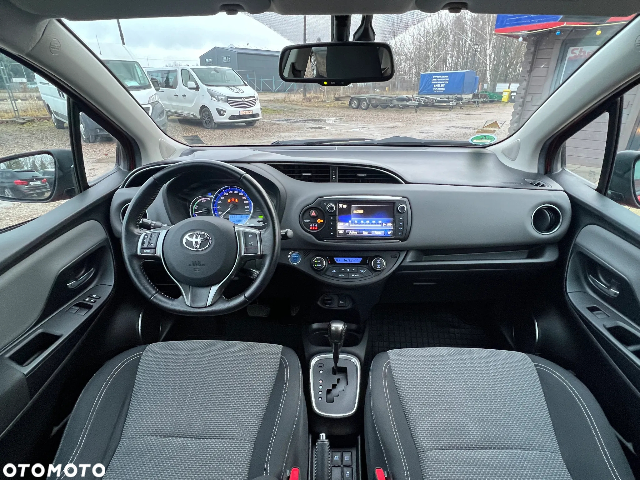 Toyota Yaris - 17