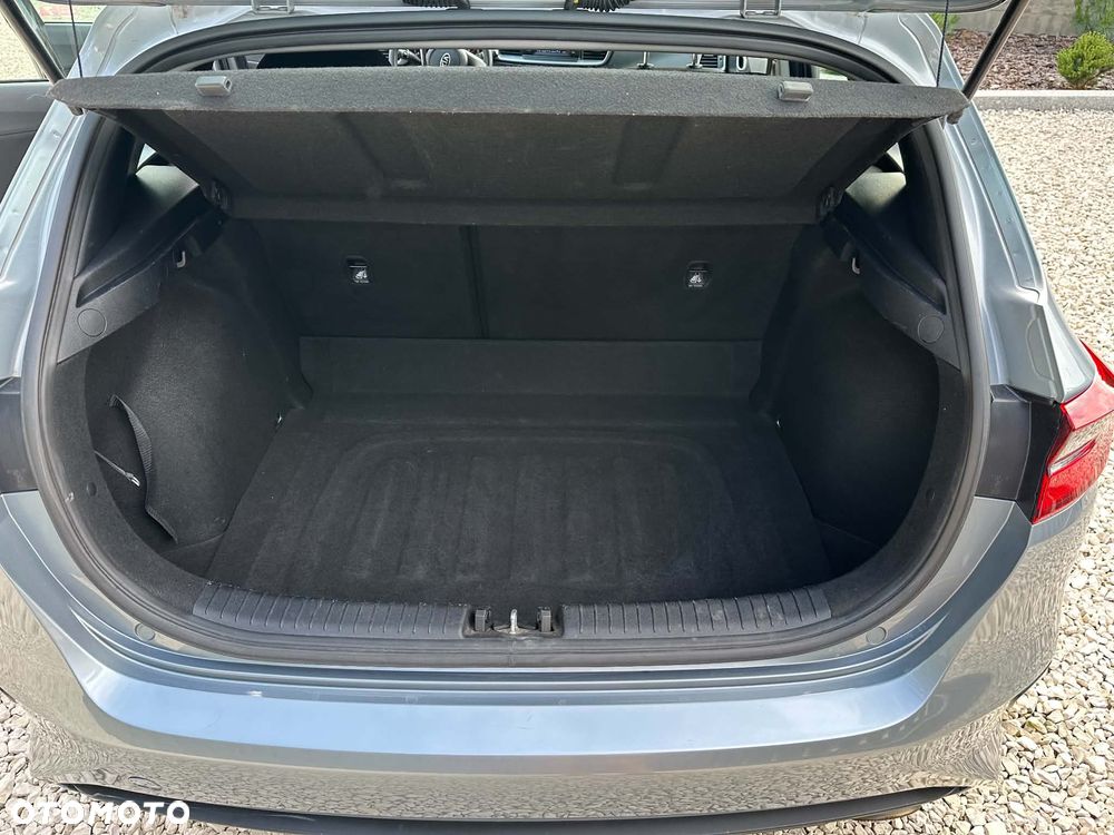 Kia Ceed 1.4 L - 9